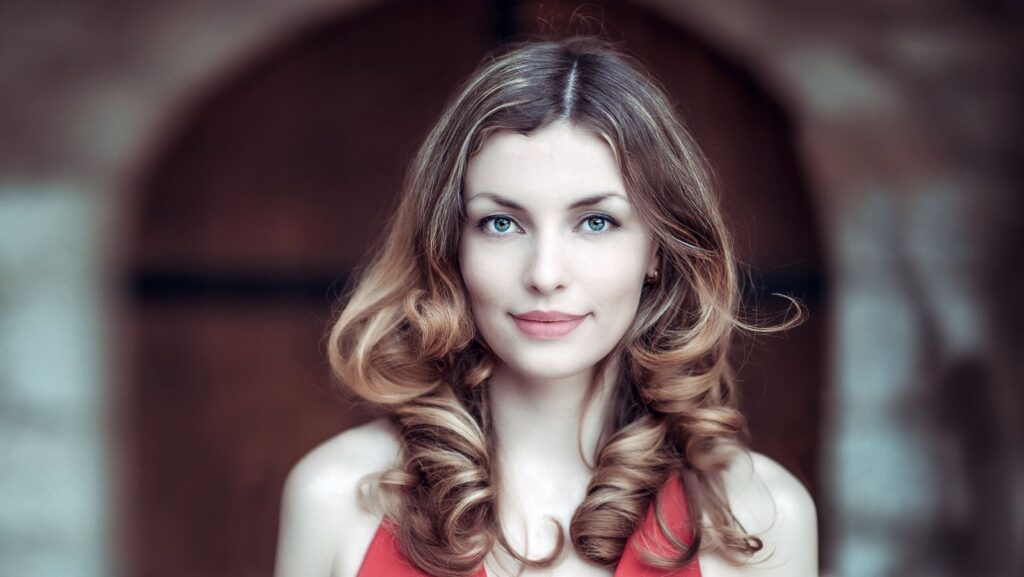 The pros and cons of cosmetic lip injections