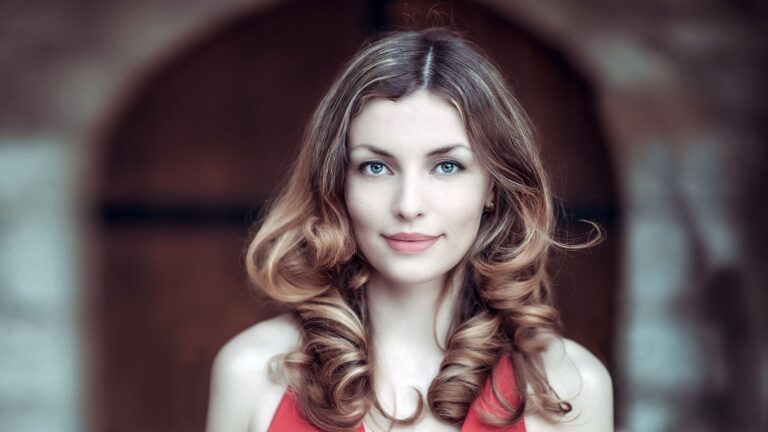 The pros and cons of cosmetic lip injections